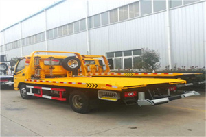 宜章附近拖车救援搭电